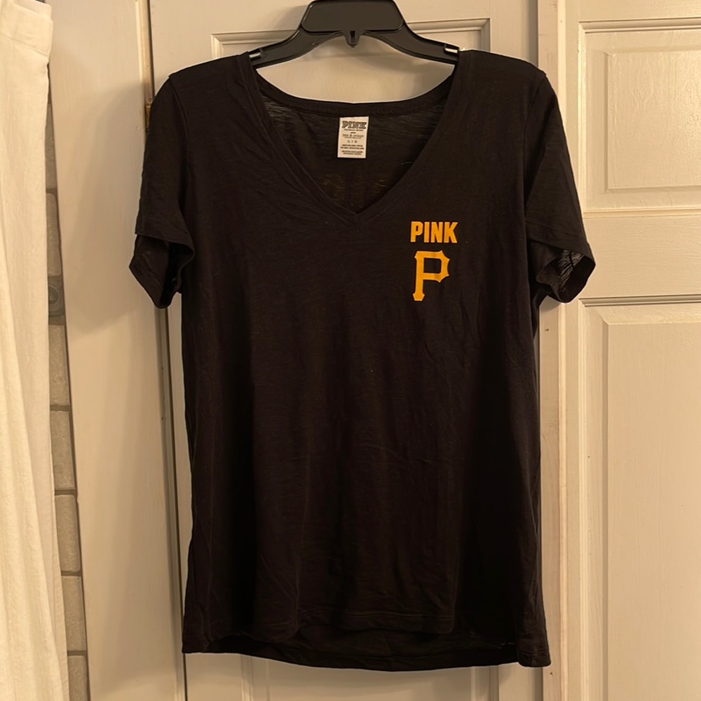 VS PINK Pittsburgh Pirates shirt